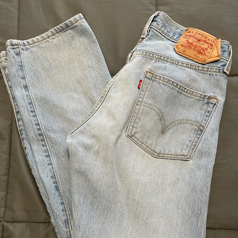 501 levis jeans